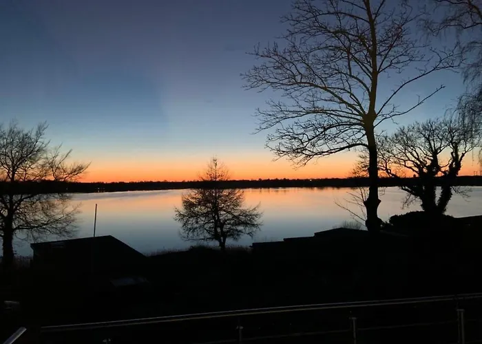 Vakantiehuis In Mit Seeblick By Interhome *