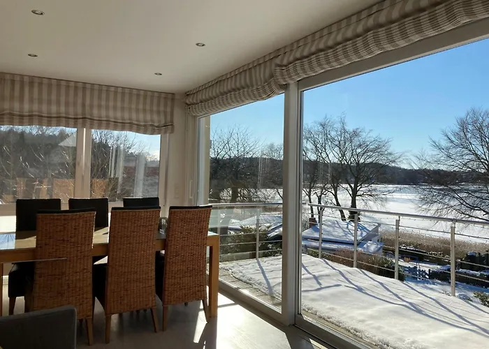 Vakantiehuis In Mit Seeblick By Interhome Scharbeutz