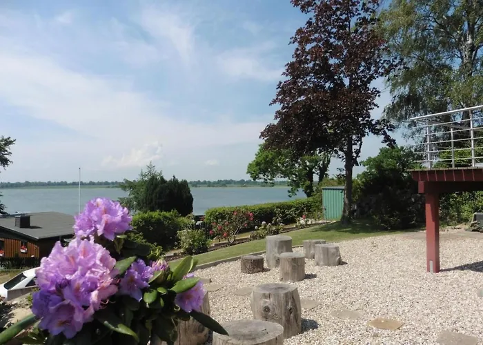 In Mit Seeblick By Interhome Vakantiehuis